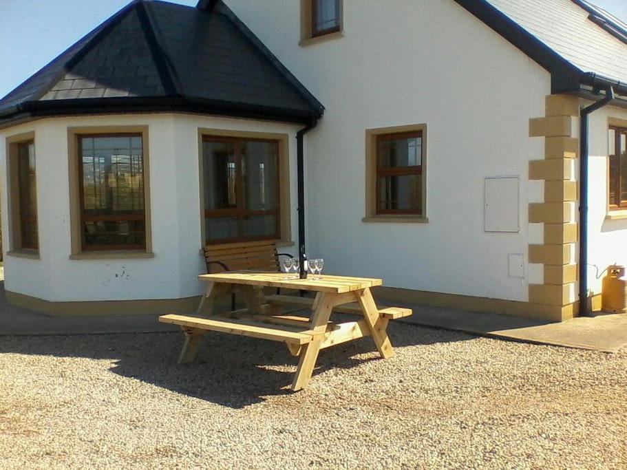 The Lake House Gweedore Exterior foto